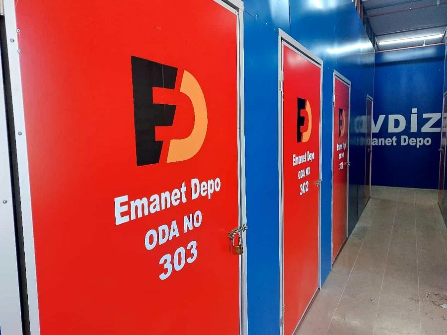 Aydınlı kiralık eşya deposu güvenli iç görünümü Aydınlı kiralık eşya deposu güvenli iç görünümü